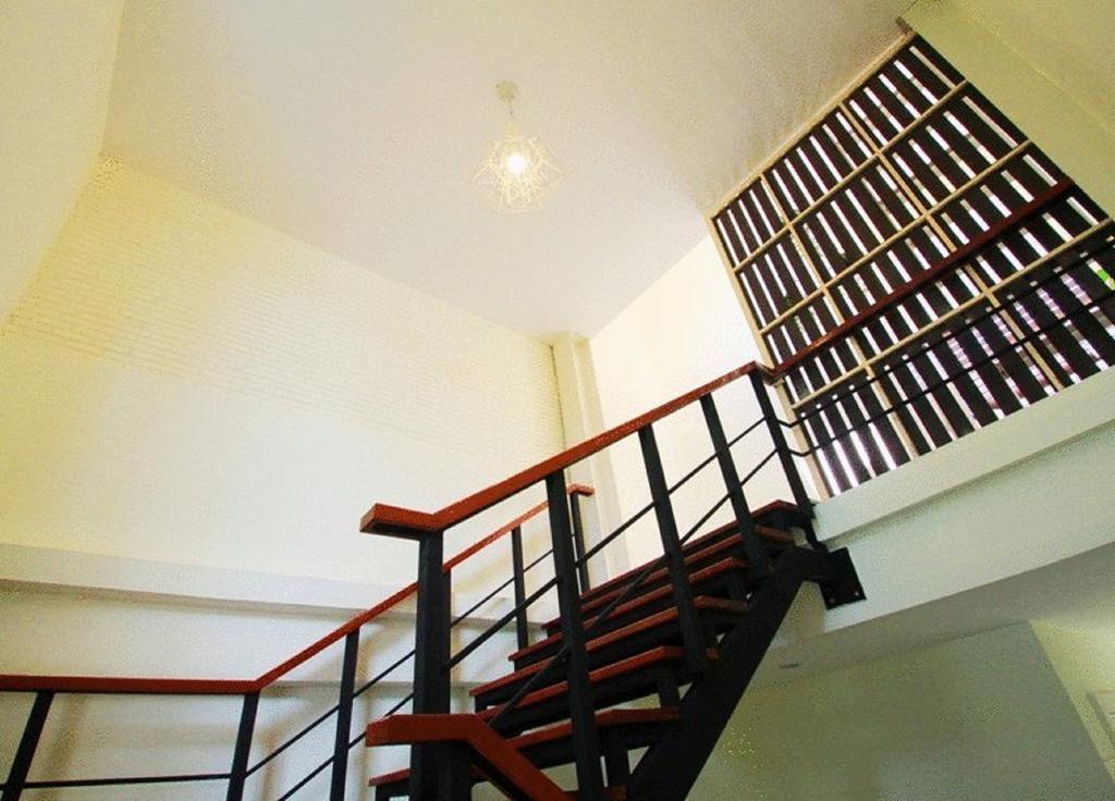 Sakul House Hostel Bangkok Ngoại thất bức ảnh