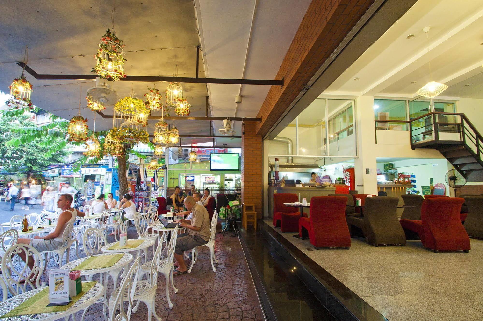 Sakul House Hostel Bangkok Ngoại thất bức ảnh