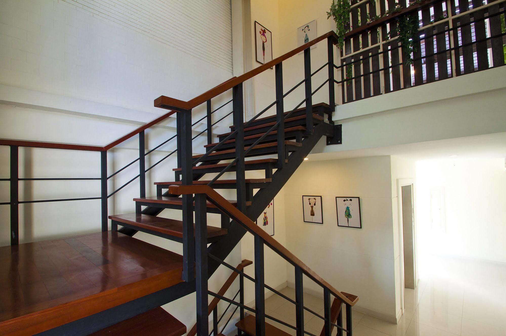 Sakul House Hostel Bangkok Ngoại thất bức ảnh
