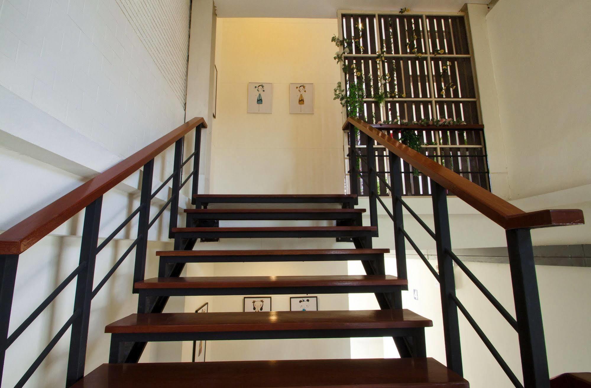 Sakul House Hostel Bangkok Ngoại thất bức ảnh